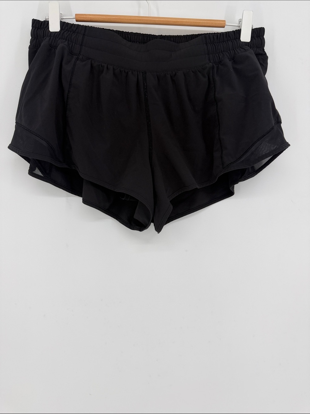 Lululemon Hotty Hot Shorts 2.5” Black Size 12 Running Athletic Shorts